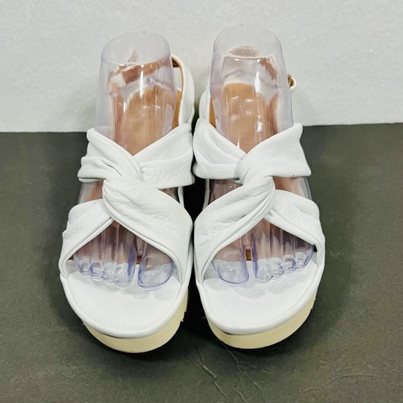 L'Amour Des Pieds Amiens White Women's Soft Leather Sandals Size 10M - Picture 2 of 9